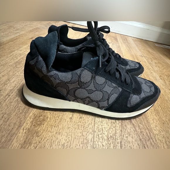 Coach gray and black monogram women’s tennis shoes sneaker size US 6.5 - Picture 2 of 5